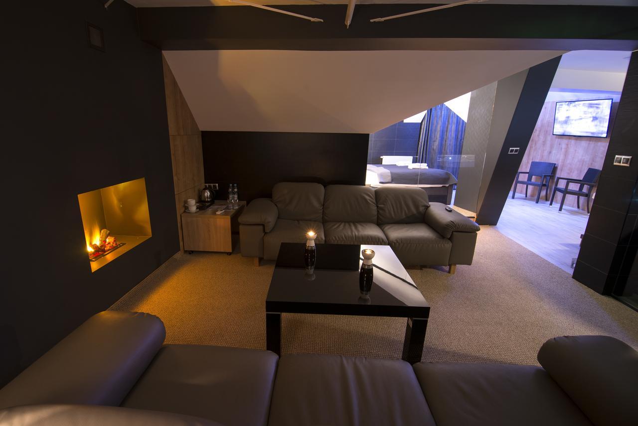 Hotel Jakuszyce Sport & Spa ชกลาร์สกา ปอเรมบา ภายนอก รูปภาพ